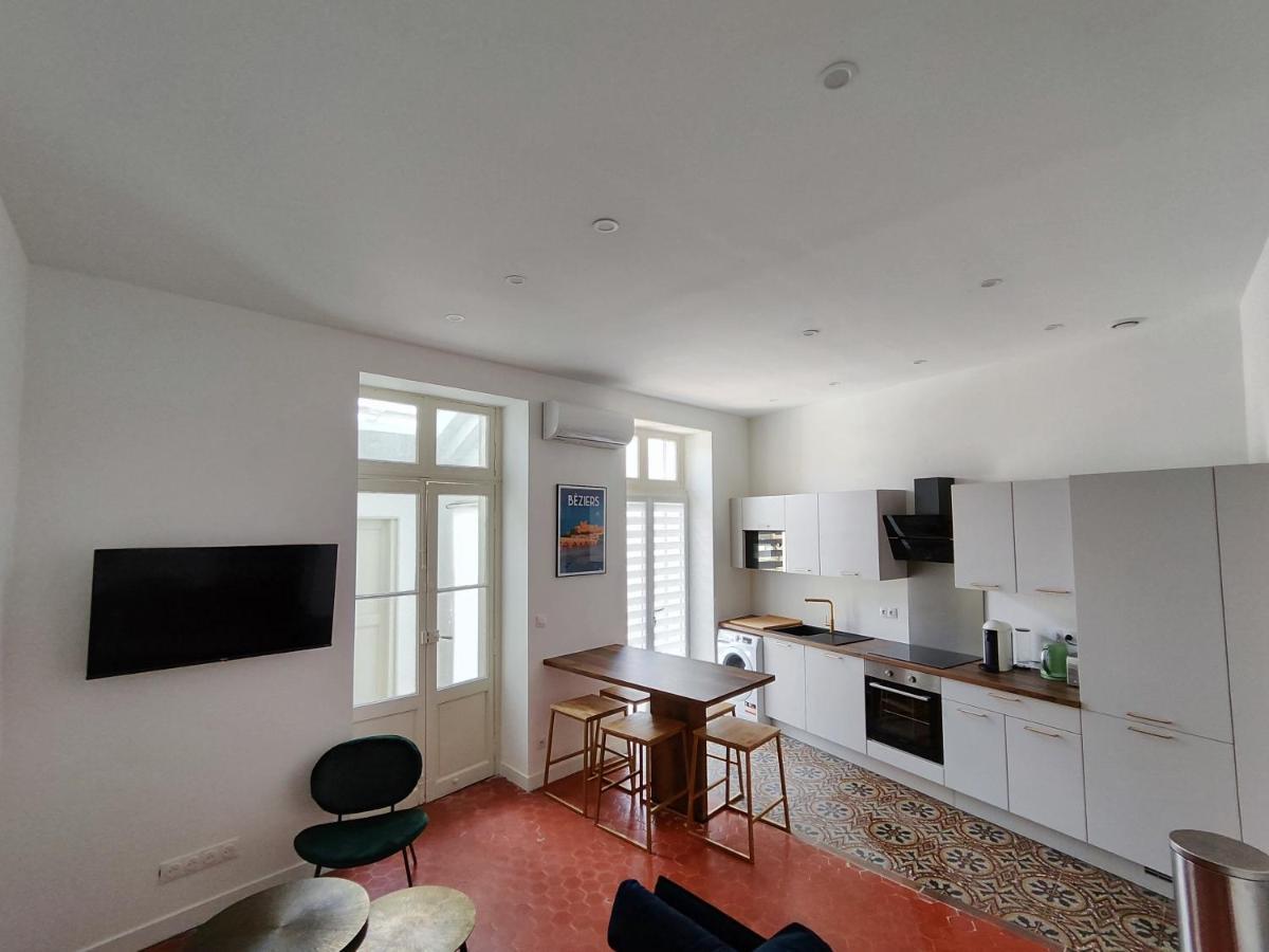 Bright And Modern 3-Bedroom Apartment, 90M2 With Air Condition, In Безье Экстерьер фото